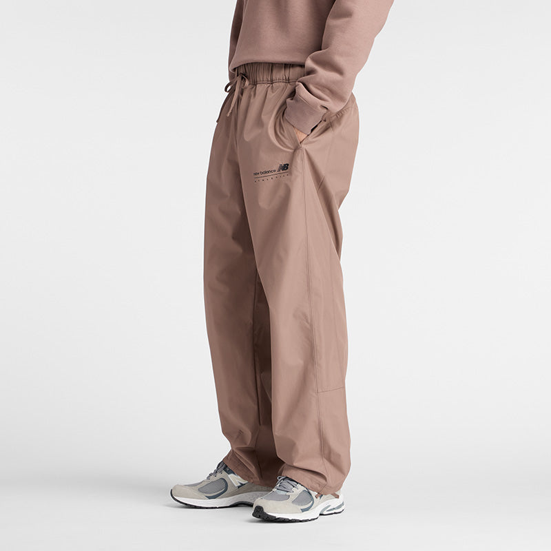Linear Graphic Woven Pant