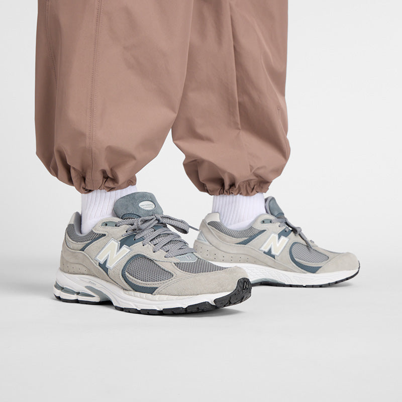 Linear Graphic Woven Pant