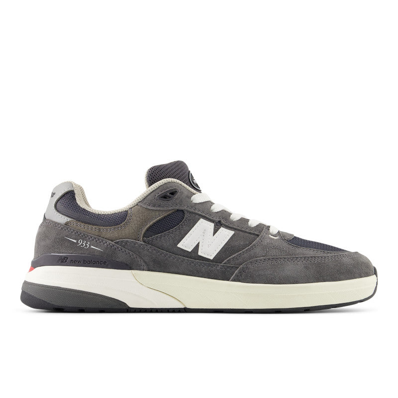 NB Numeric Andrew Reynolds 933