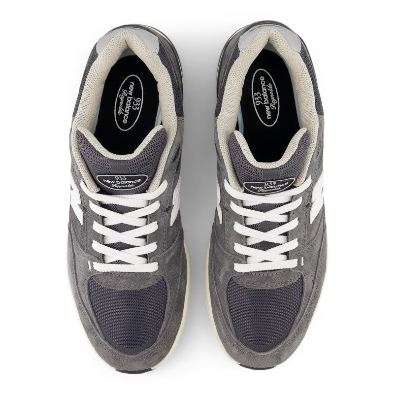 NB Numeric Andrew Reynolds 933